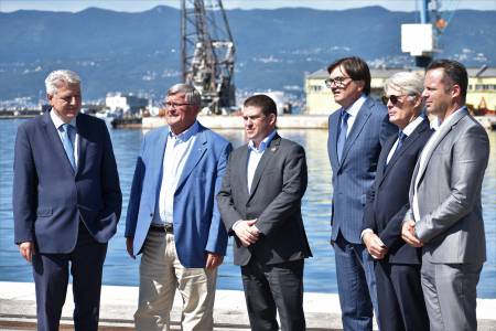 Podpis pogodbe za 35-milijonski projekt v Luki Rijeka