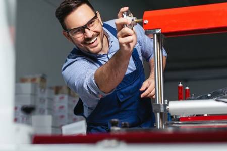 Strugar – CNC stroj