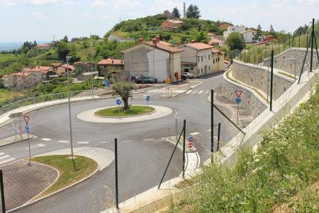 Construction of a roundabout in Gonjače and reconstruction of the road