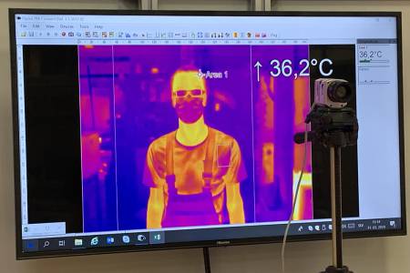 Merjenje telesne temperature s termovizijskimi kamerami